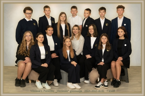 7 klasė – klasės vadovė Violina Romeikaitė